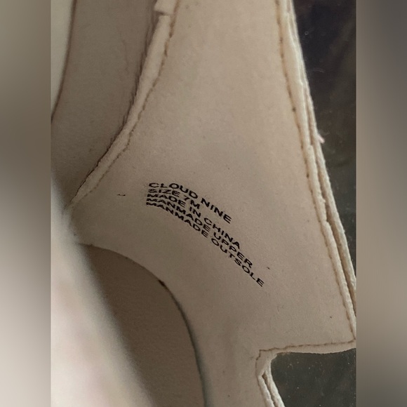 Coconuts by Matisse Cloud Nine White and Clear Western Booties - Picture 10 of 10